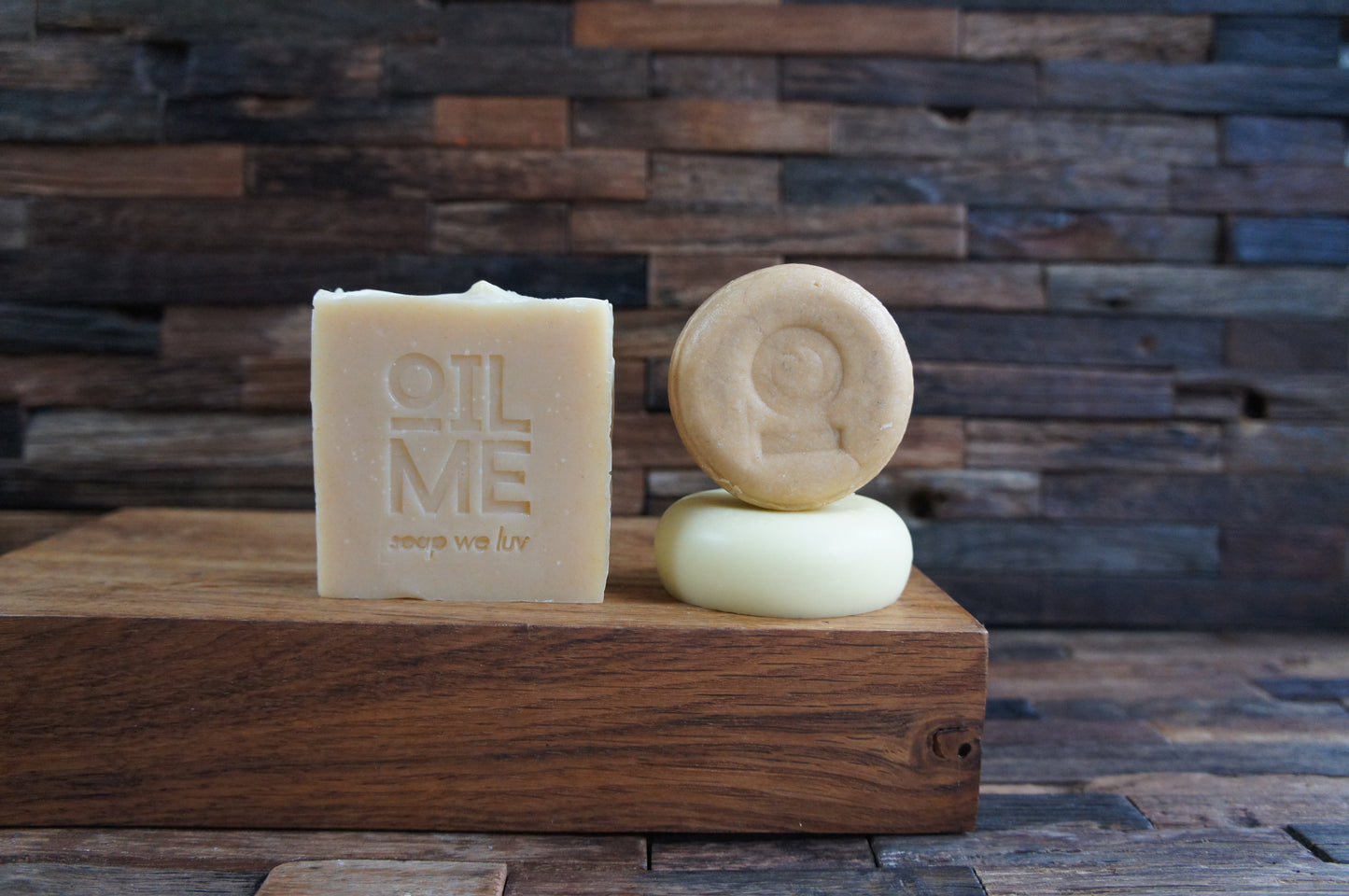 Solid shampoo, conditioner and soap gift box