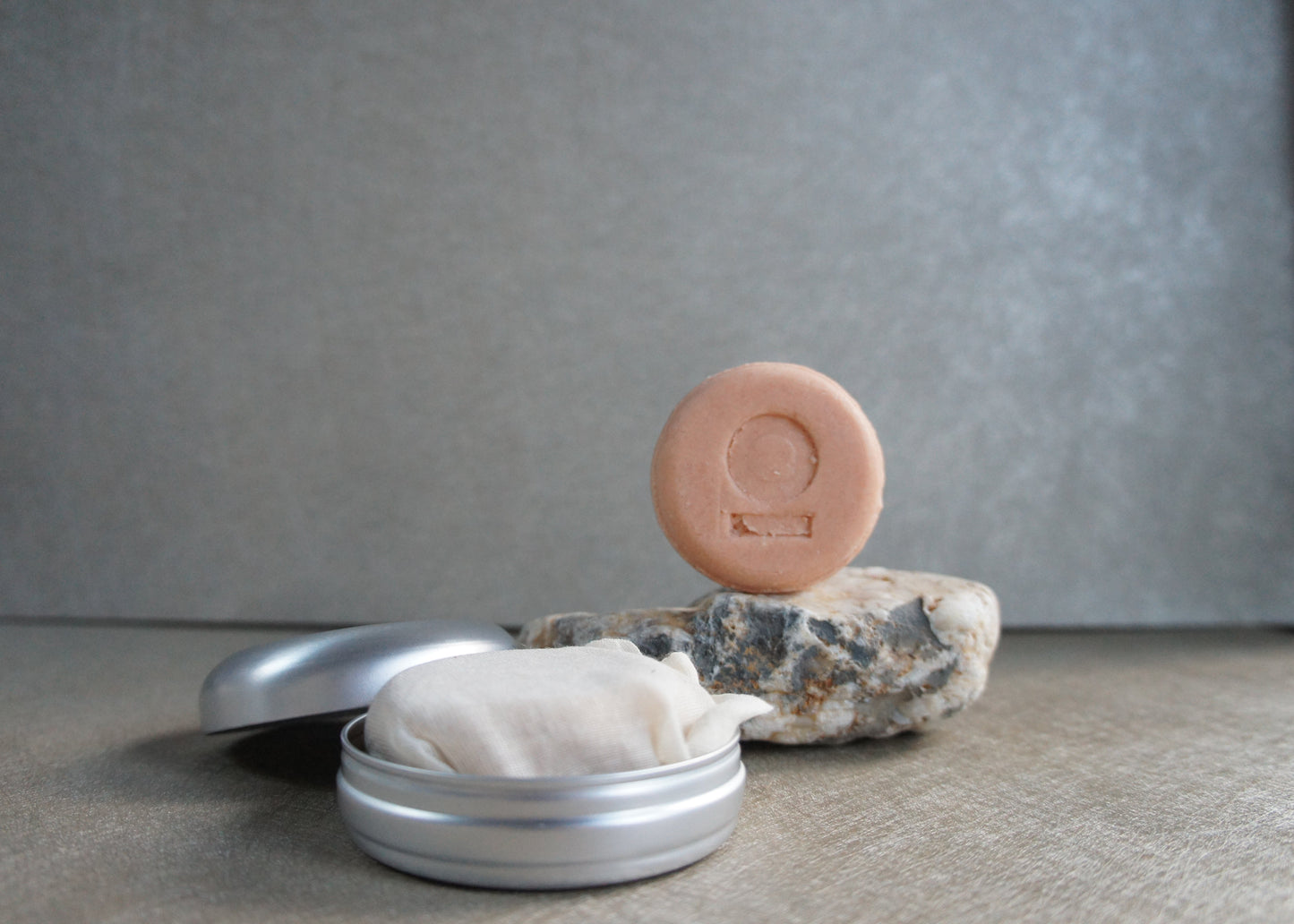 Geranium & Orange Shampoo Bar for Oily Scalp and Hair in Travel Tin